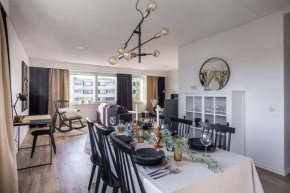 Arctic Haven City Suite